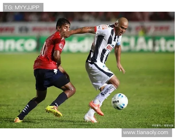 蒙特瑞与阿苏尔的激烈对决展现足球魅力与战术智慧的巅峰较量 蒙特瑞与阿苏尔的激烈对决展现足球魅力与战术智慧的巅峰较量